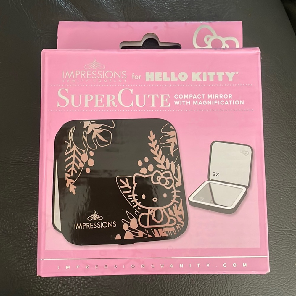 Hello kitty compact mirror
